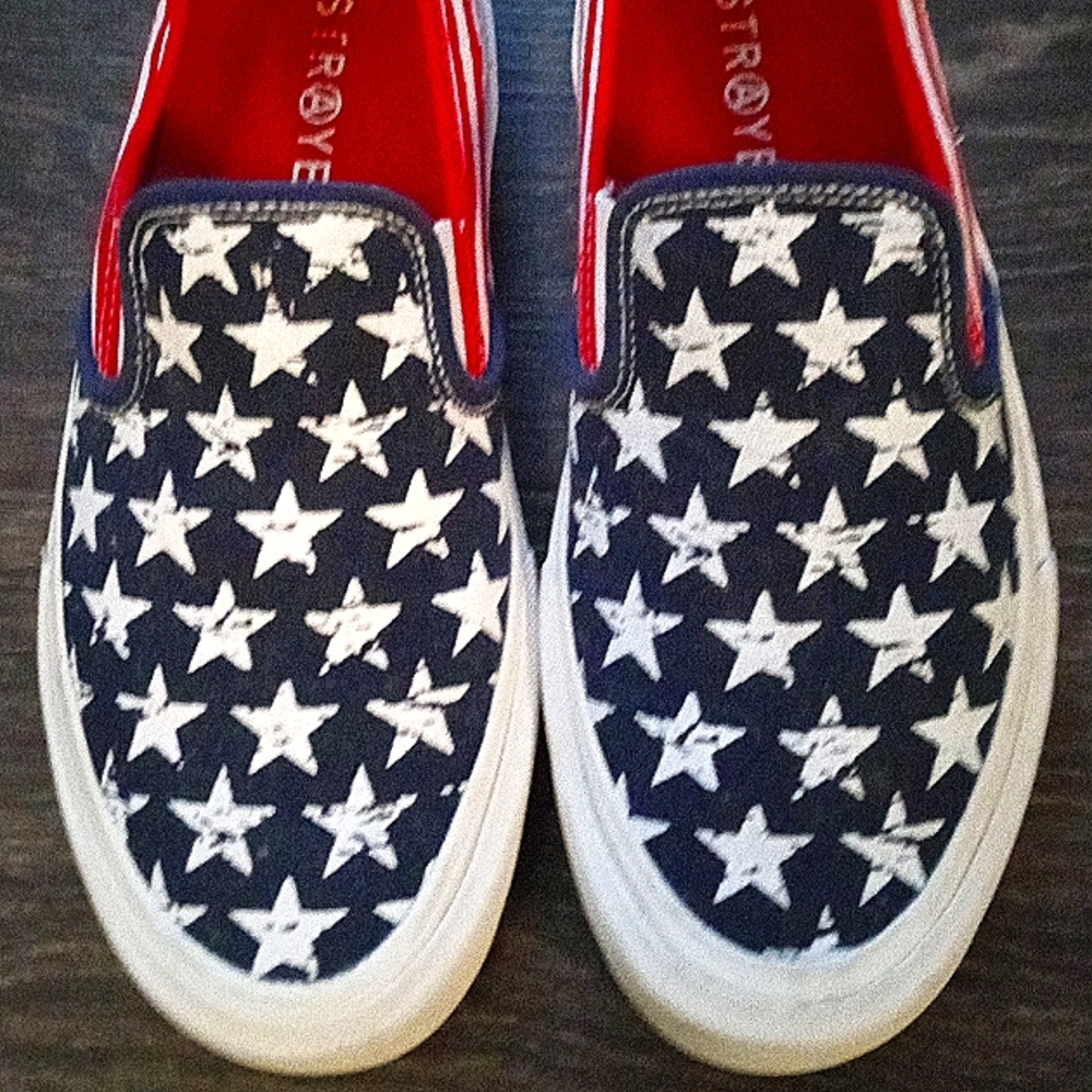 Strayer Patriotic Slide on Shoes Unisex New!